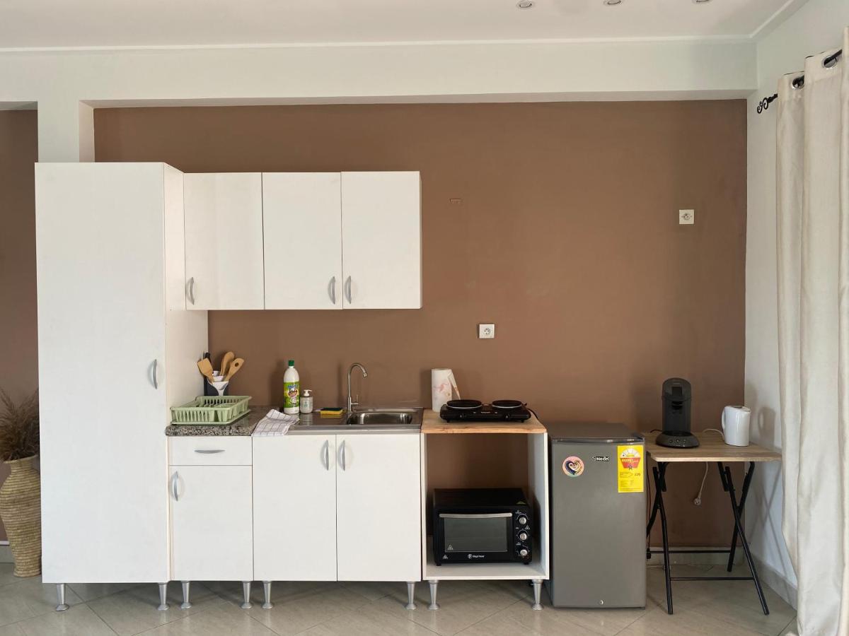 L'Oasis Guesthouse 코토누 외부 사진