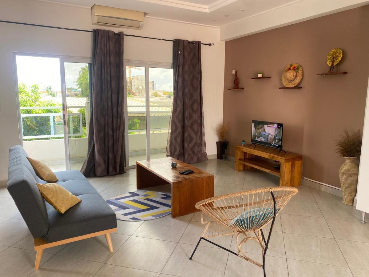 L'Oasis Guesthouse 코토누 외부 사진