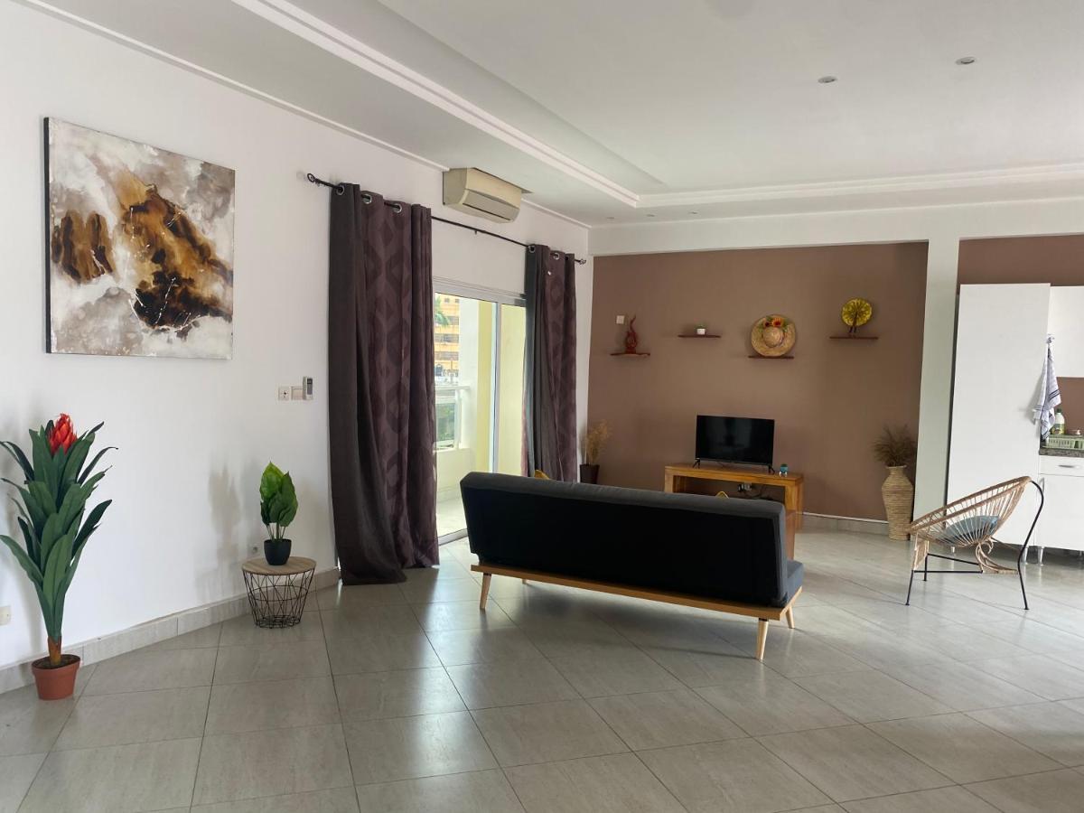 L'Oasis Guesthouse 코토누 외부 사진