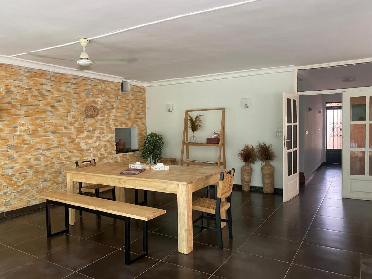 L'Oasis Guesthouse 코토누 외부 사진
