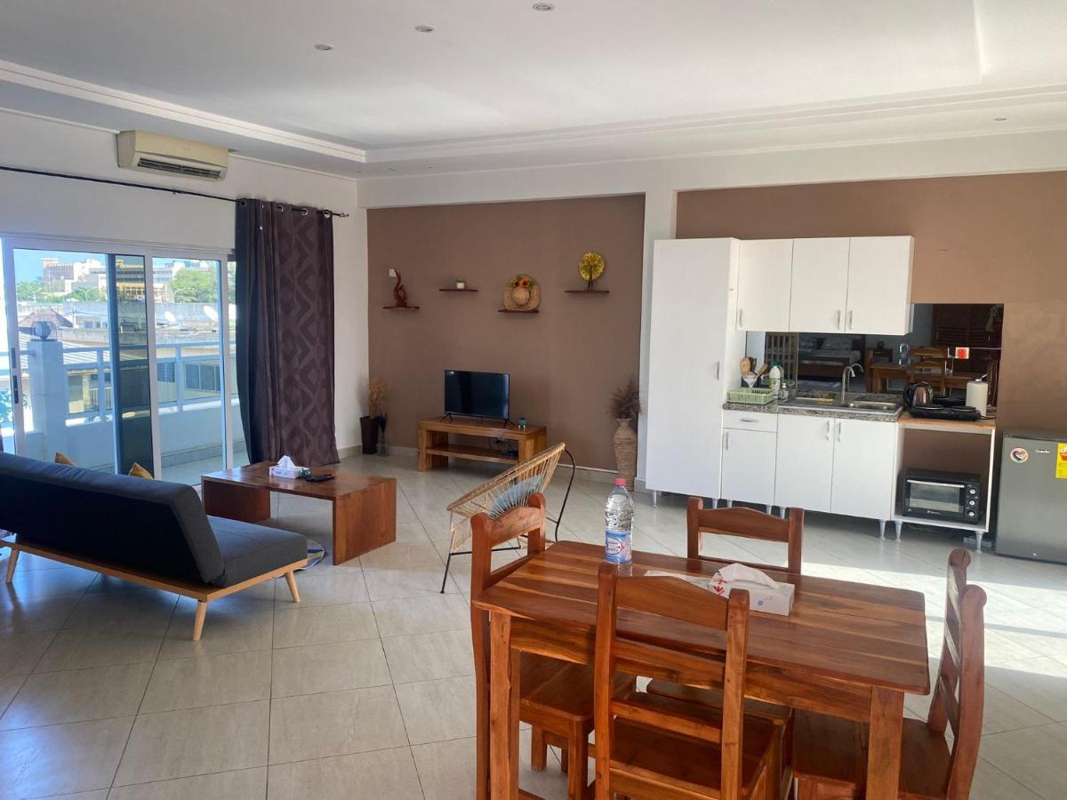 L'Oasis Guesthouse 코토누 외부 사진