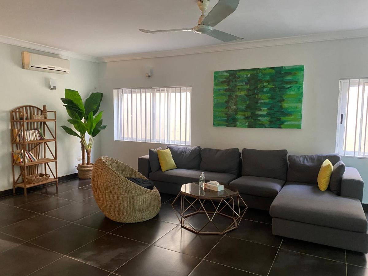 L'Oasis Guesthouse 코토누 외부 사진